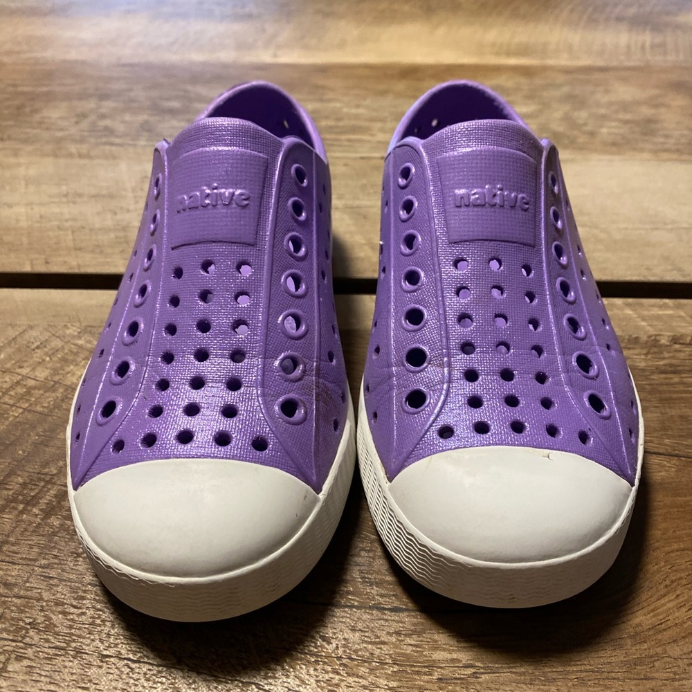 Native purple shoes